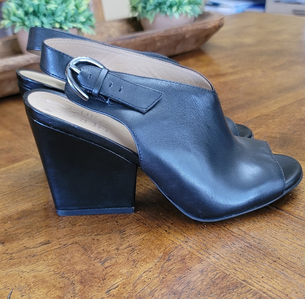 Naturalizer Black Leather Women's Slingback Heels Size 7W